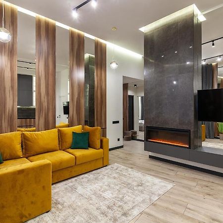 Royal Apartment On Leontovicha 7/2 ลวีฟ ภายนอก รูปภาพ