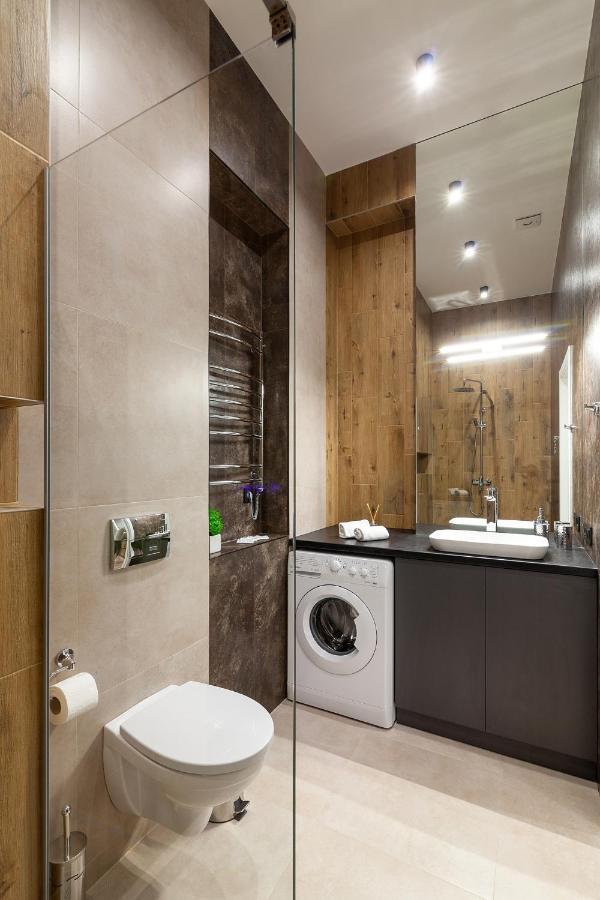 Royal Apartment On Leontovicha 7/2 ลวีฟ ภายนอก รูปภาพ