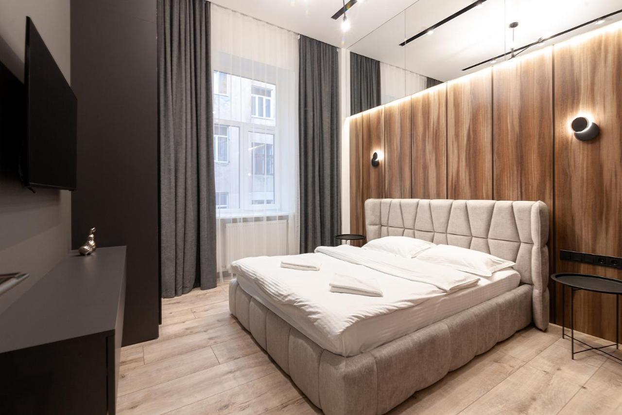Royal Apartment On Leontovicha 7/2 ลวีฟ ภายนอก รูปภาพ