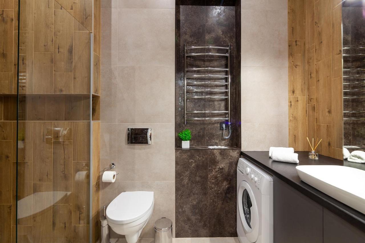 Royal Apartment On Leontovicha 7/2 ลวีฟ ภายนอก รูปภาพ