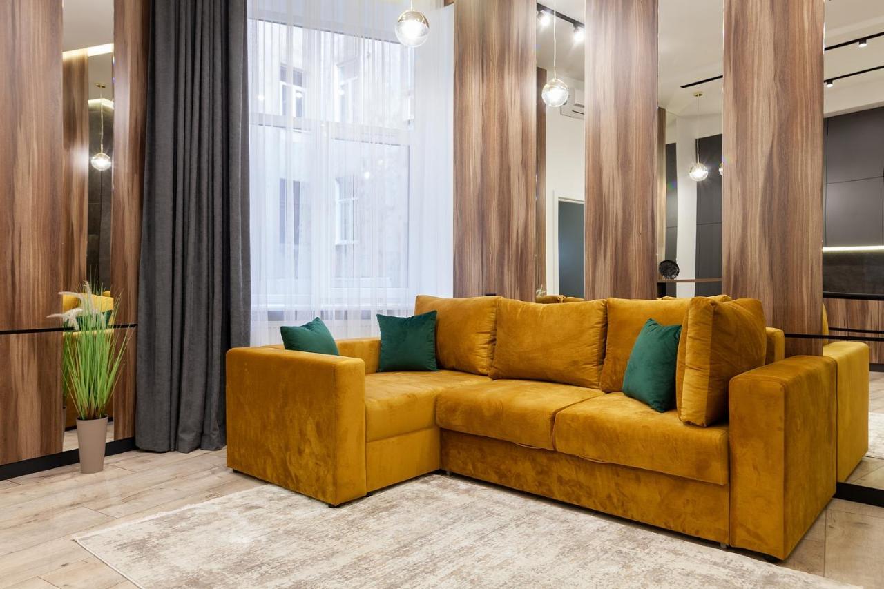 Royal Apartment On Leontovicha 7/2 ลวีฟ ภายนอก รูปภาพ